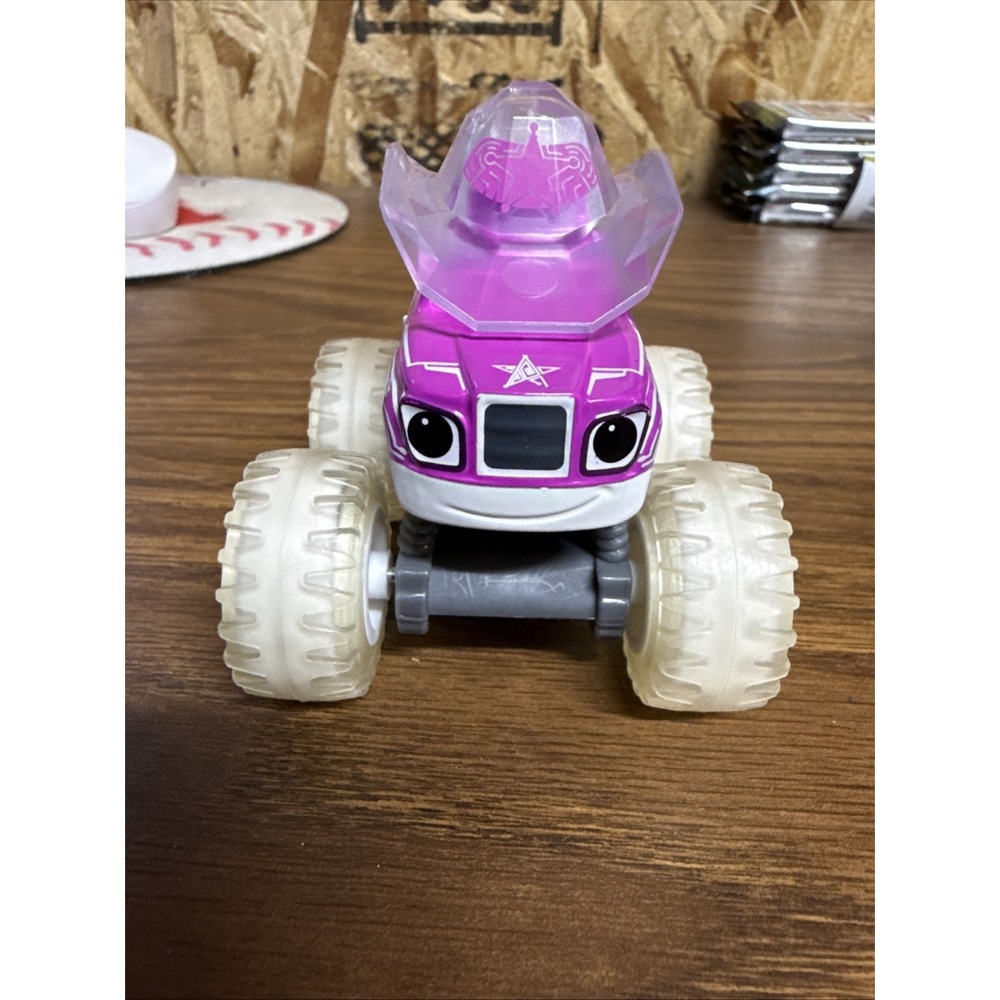 Blaze and the Monster Machines Truck Robot Rider Starla Cowgirl Diecast Metal